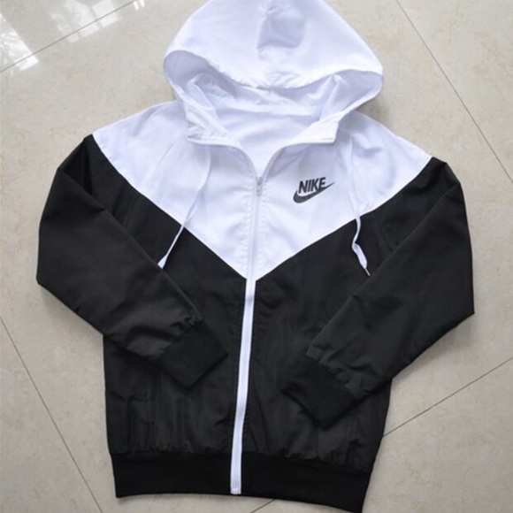 Brand new nike windbreaker - Picture 1 of 3